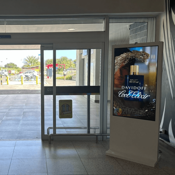 55inch Indoor Digital Signage Display Totem