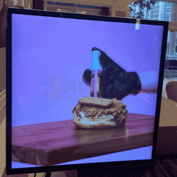 32 inch Square LCD Displays Monitor Art Digital Signage