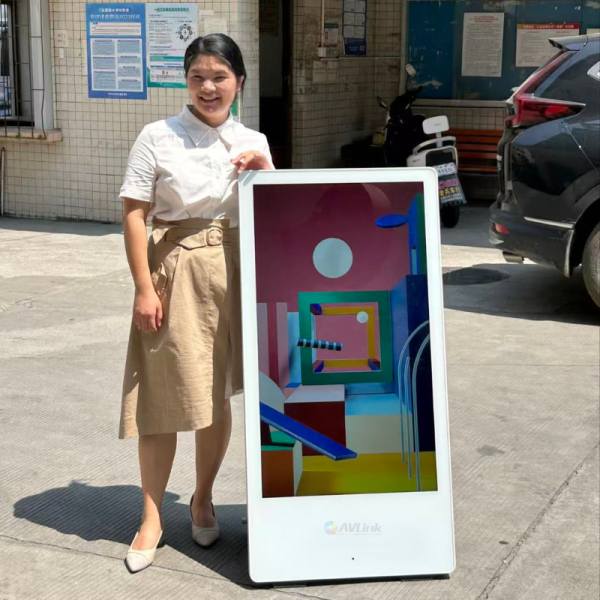 43 inch Waterproof Portable Outdoor LCD Kiosk Battery Powered